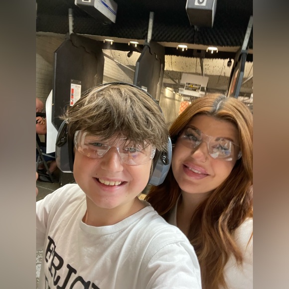 Meet your Posher, Stephanie - Picture 4 of 6